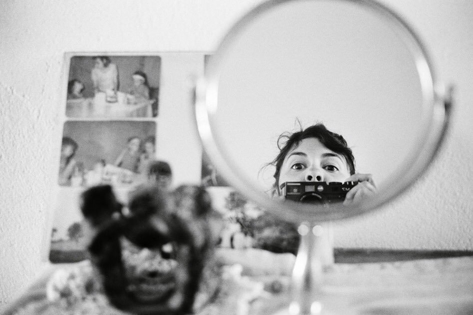 How to Get Creative Photos with a Mirror